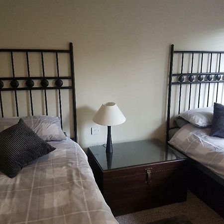 Luxury 2Bedroom Lodge ออคเทอราร์เดอร์ ภายนอก รูปภาพ